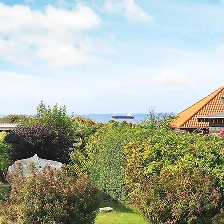 Σπίτι διακοπών 4 Person In *